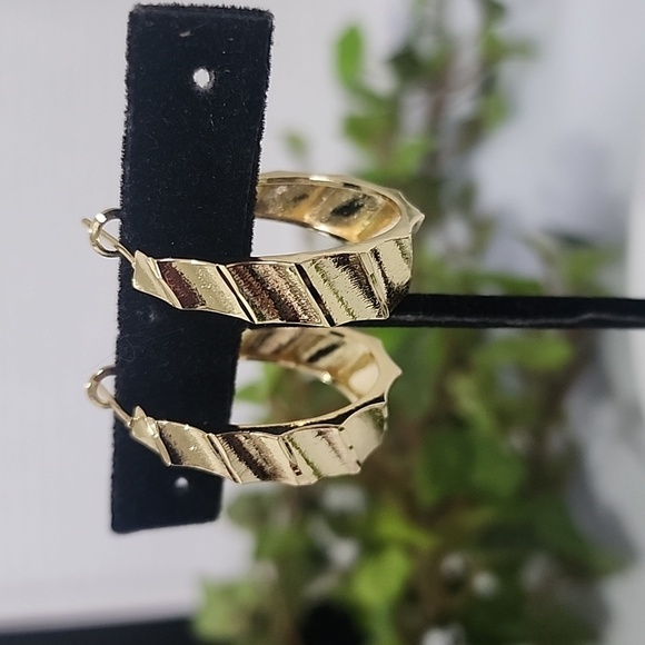 18k Gold Filled Chunky Oval Hoop Earrings New - Picture 1 of 8